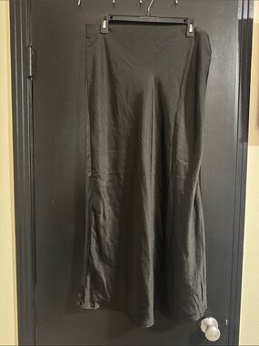 Everyday Black Maxi Skirt - Sleek A-Line Silhouette